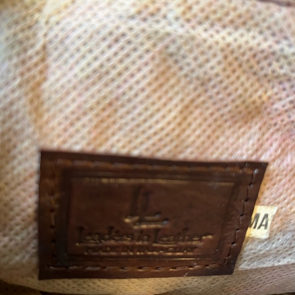 Leaders In Leather Hand Tooled Wristlet - Picture 4 of 8